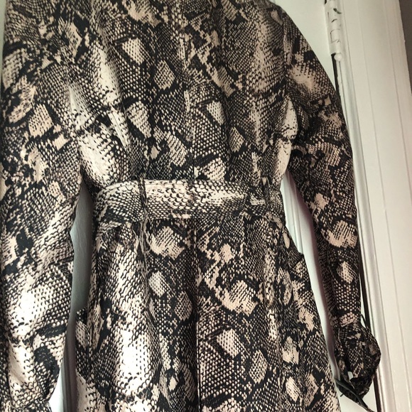 Inc raincoat.  Mint condition python print - Picture 5 of 6